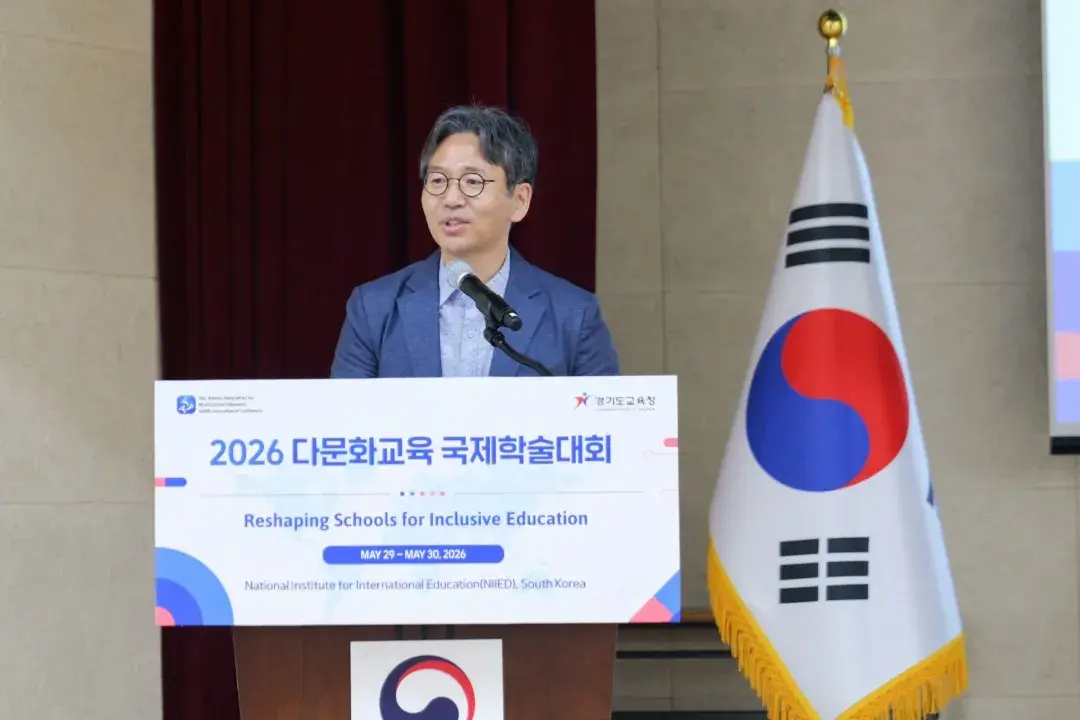 로비 메인 배너